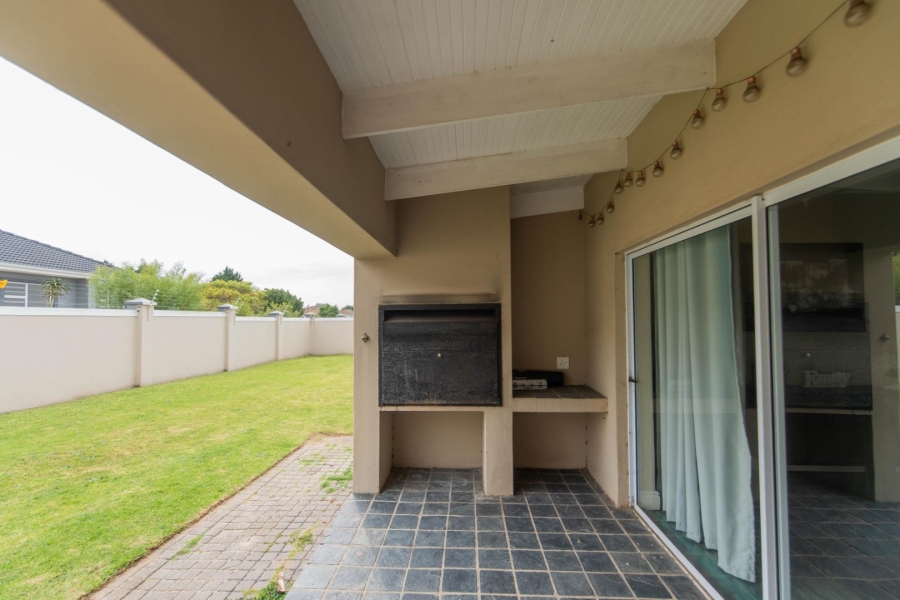 4 Bedroom Property for Sale in Walmer Heights Eastern Cape